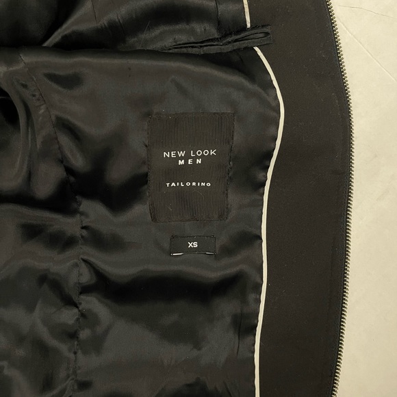 New Look Men Black Custom Patched Zip Up Bomber Jacket - Extra Small - Picture 3 of 3